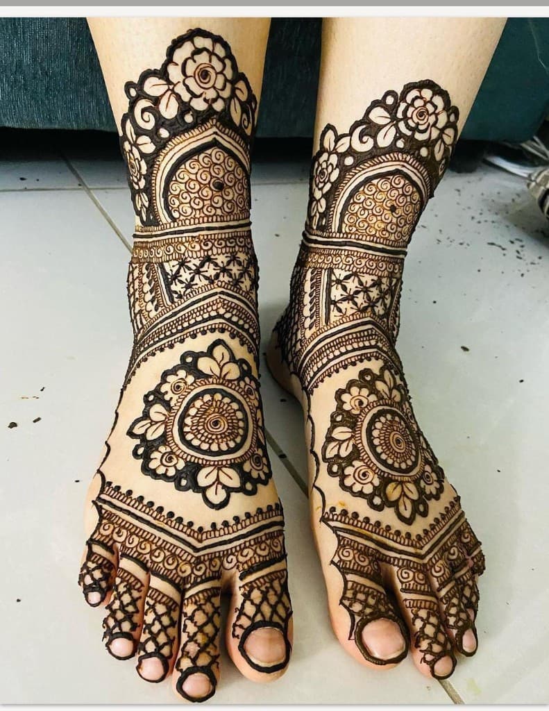 Bridal feet mandala mehndi